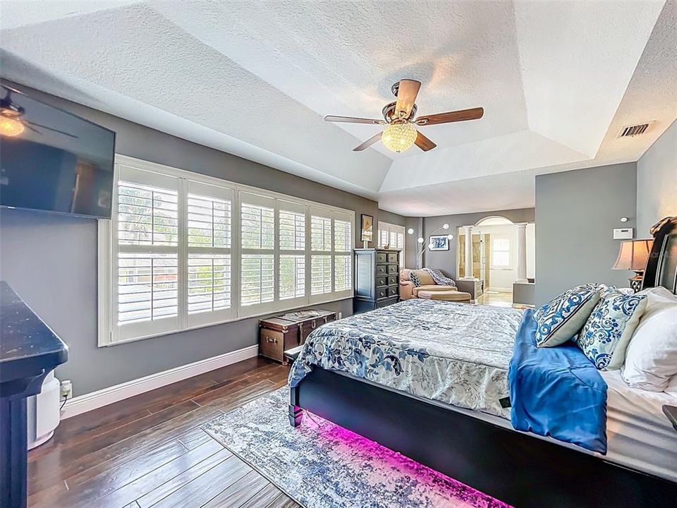 For Sale: $882,500 (4 beds, 2 baths, 3210 Square Feet)