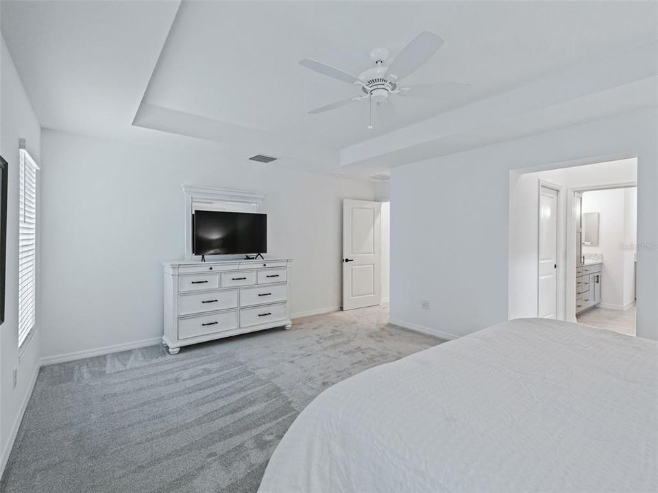 For Rent: $3,150 (3 beds, 2 baths, 2060 Square Feet)