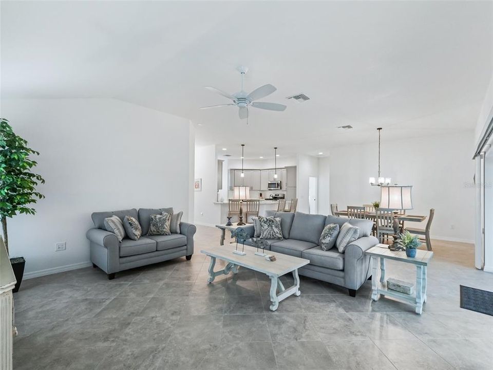 For Rent: $3,150 (3 beds, 2 baths, 2060 Square Feet)