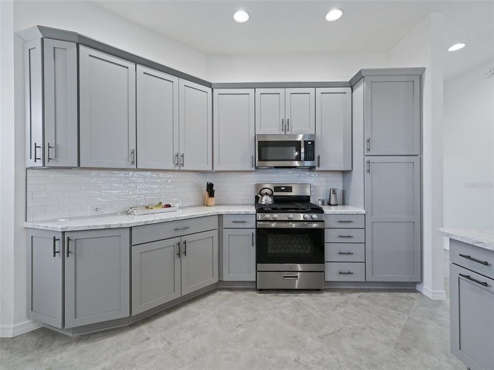 For Rent: $3,150 (3 beds, 2 baths, 2060 Square Feet)