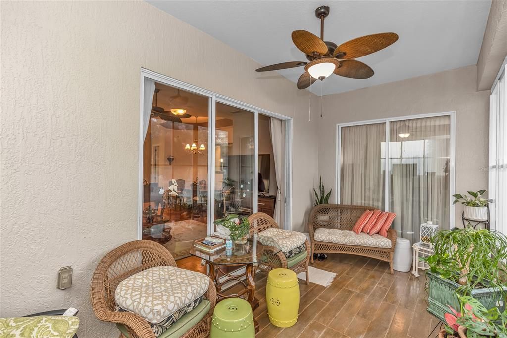 На продажу: $364,900 (2 спален, 2 ванн, 1720 Квадратных фут)