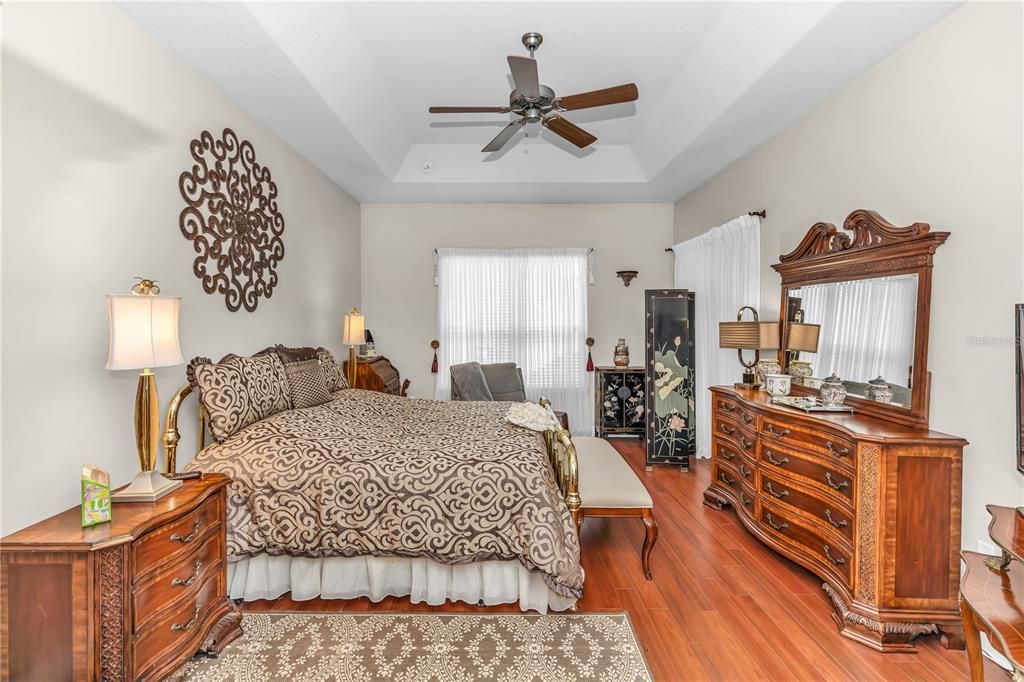 На продажу: $364,900 (2 спален, 2 ванн, 1720 Квадратных фут)