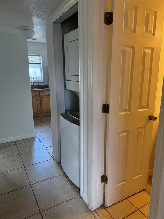 For Rent: $1,550 (2 beds, 2 baths, 1100 Square Feet)