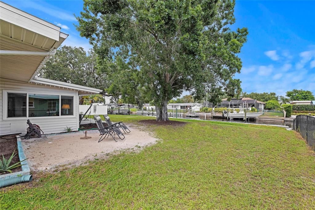 For Sale: $500,000 (2 beds, 2 baths, 1058 Square Feet)