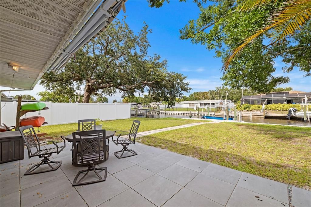 For Sale: $500,000 (2 beds, 2 baths, 1058 Square Feet)