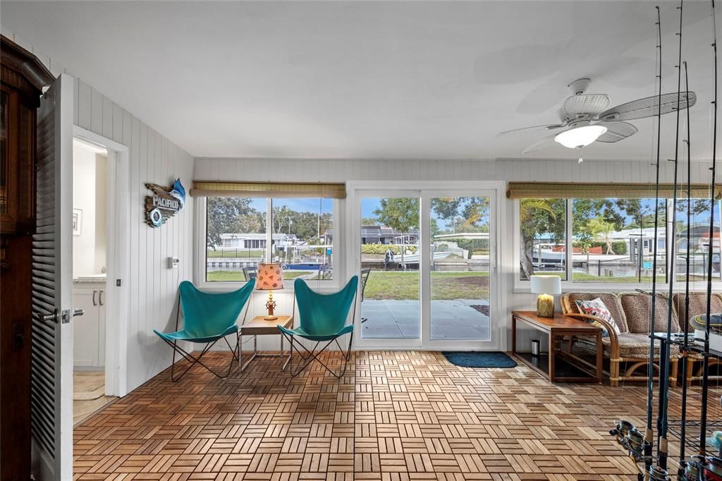 For Sale: $500,000 (2 beds, 2 baths, 1058 Square Feet)