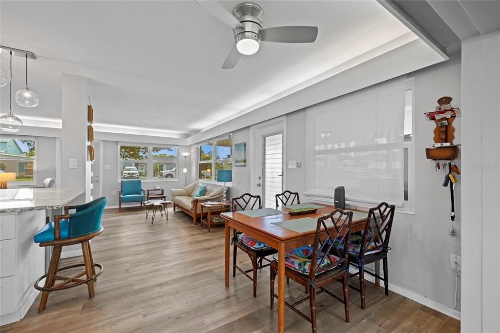 For Sale: $500,000 (2 beds, 2 baths, 1058 Square Feet)