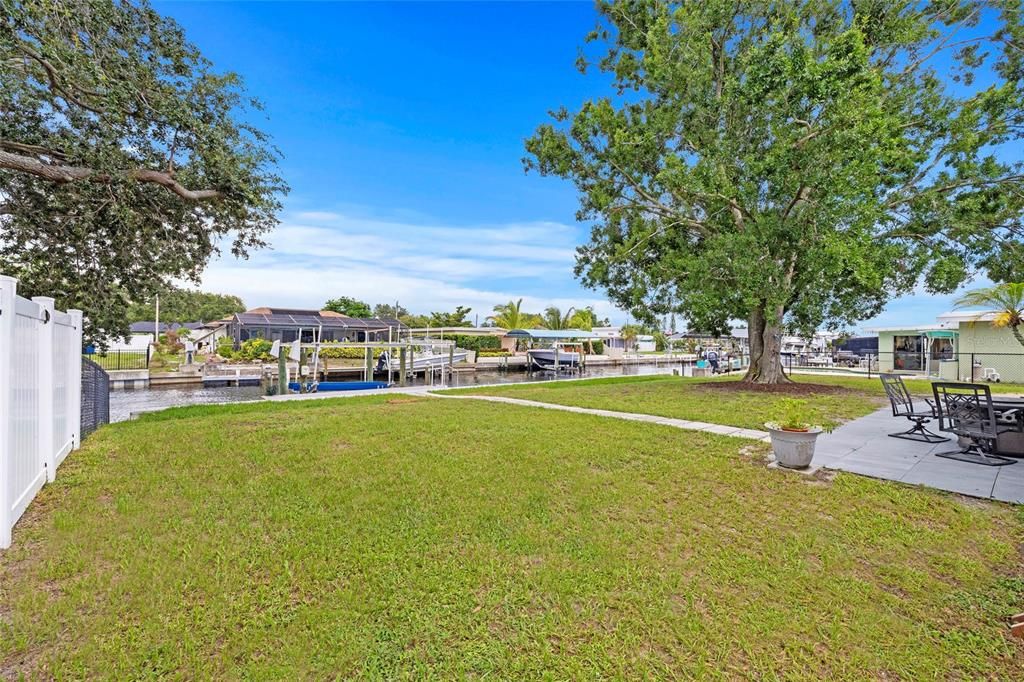 For Sale: $500,000 (2 beds, 2 baths, 1058 Square Feet)