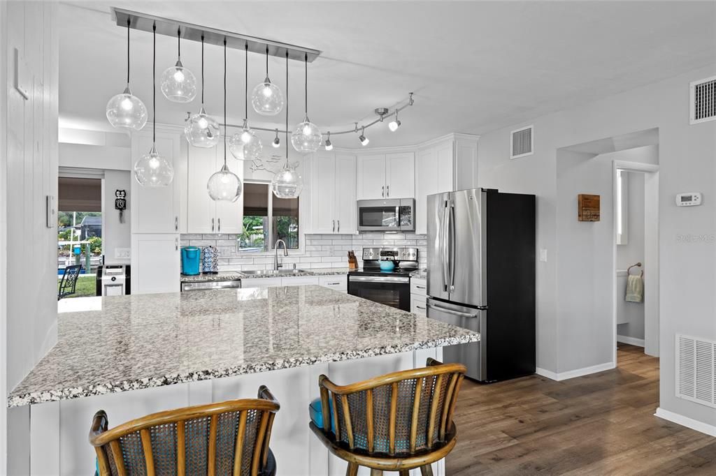 For Sale: $500,000 (2 beds, 2 baths, 1058 Square Feet)