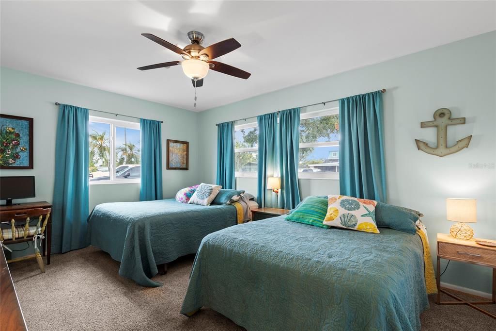 For Sale: $500,000 (2 beds, 2 baths, 1058 Square Feet)