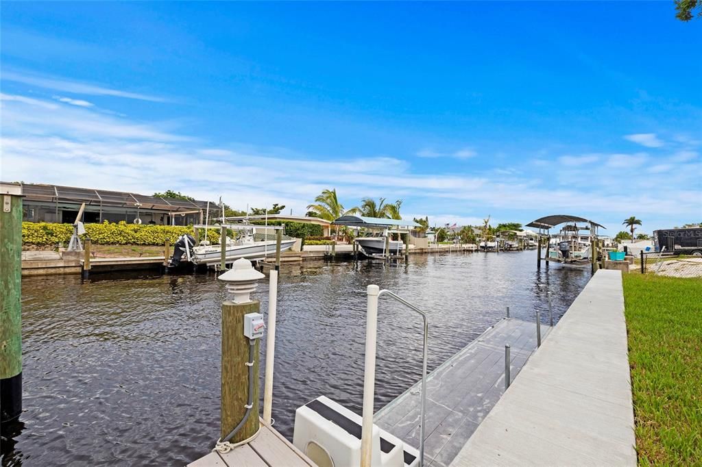 For Sale: $500,000 (2 beds, 2 baths, 1058 Square Feet)