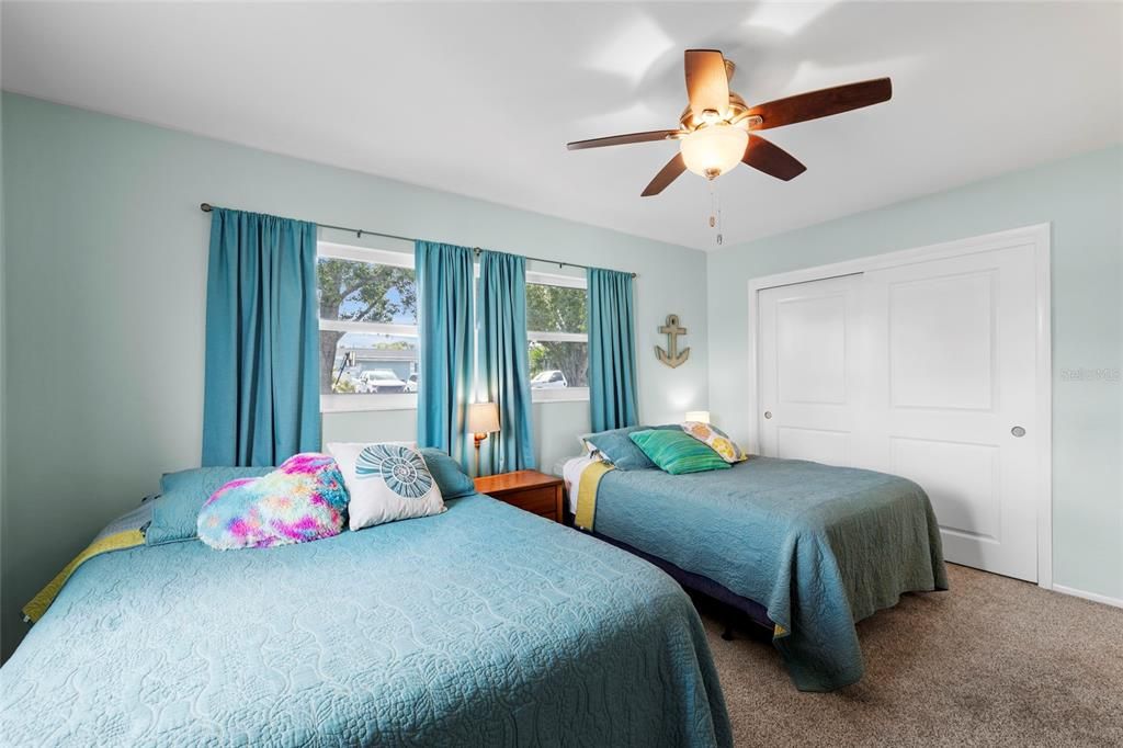 For Sale: $500,000 (2 beds, 2 baths, 1058 Square Feet)