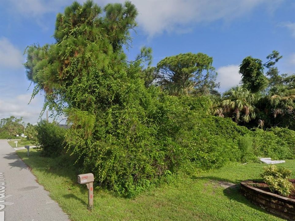 Activo con contrato: $19,500 (0.23 acres)