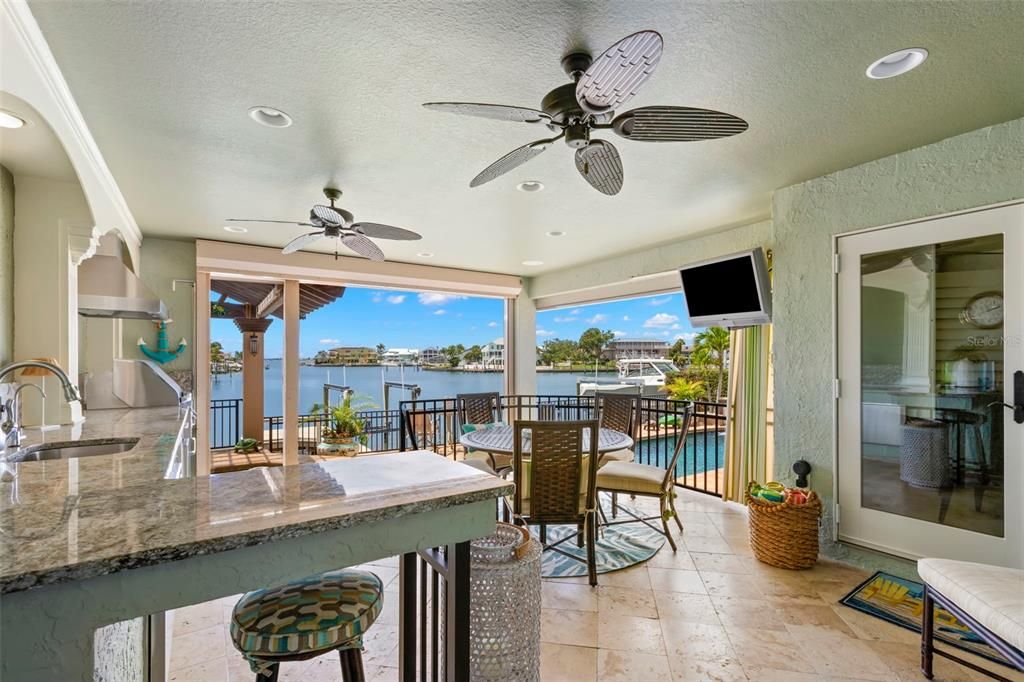 For Sale: $2,149,000 (3 beds, 2 baths, 2663 Square Feet)