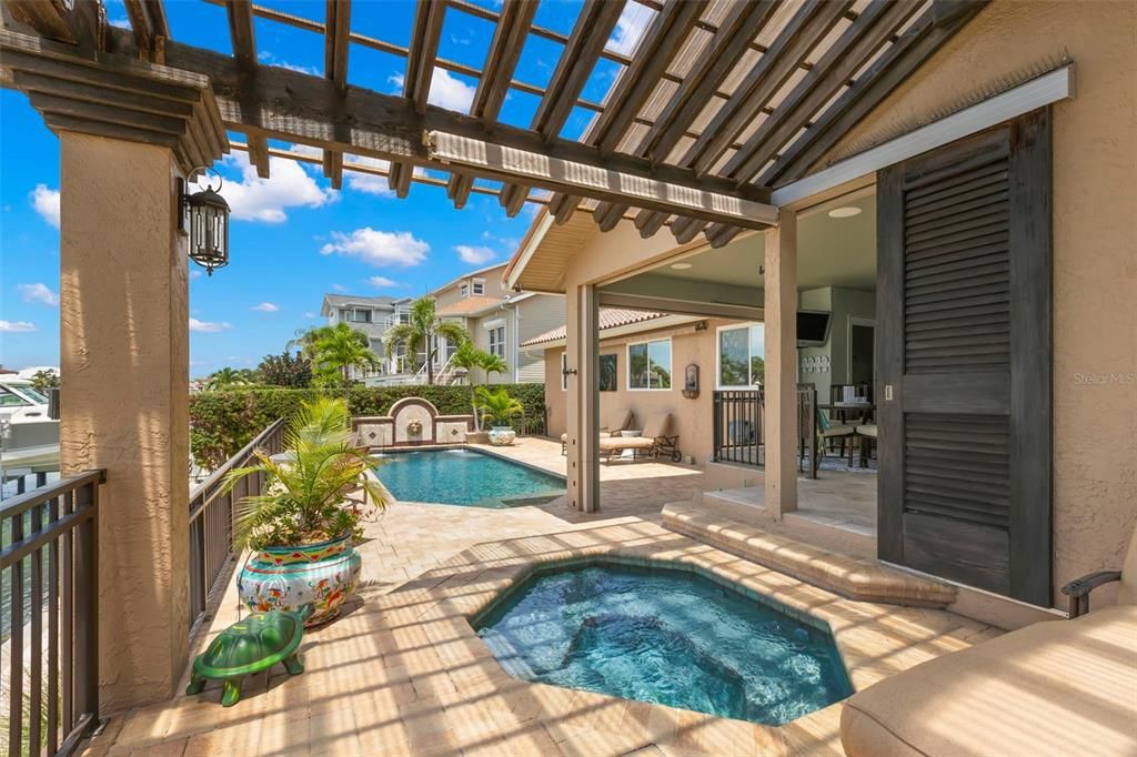 For Sale: $2,149,000 (3 beds, 2 baths, 2663 Square Feet)