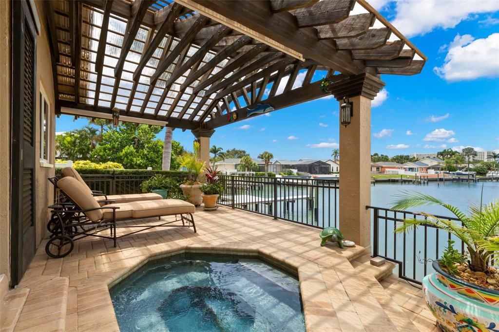 For Sale: $2,149,000 (3 beds, 2 baths, 2663 Square Feet)