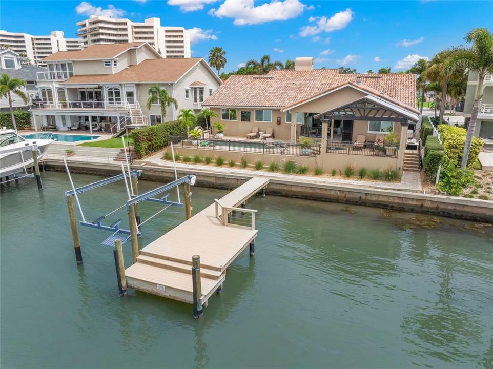 For Sale: $2,149,000 (3 beds, 2 baths, 2663 Square Feet)