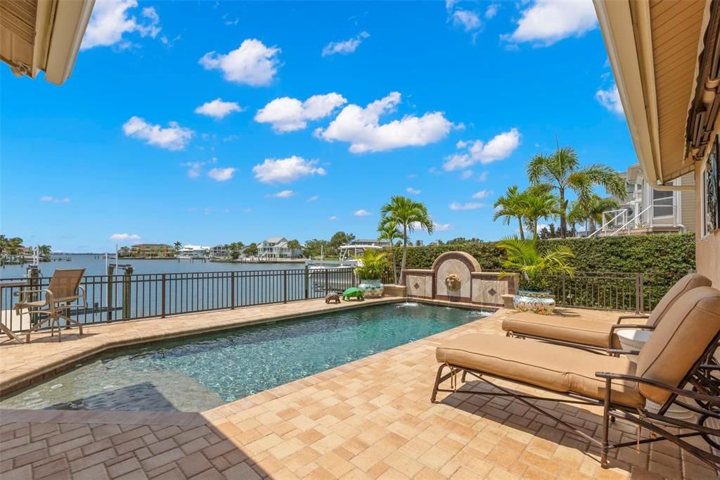 For Sale: $2,149,000 (3 beds, 2 baths, 2663 Square Feet)