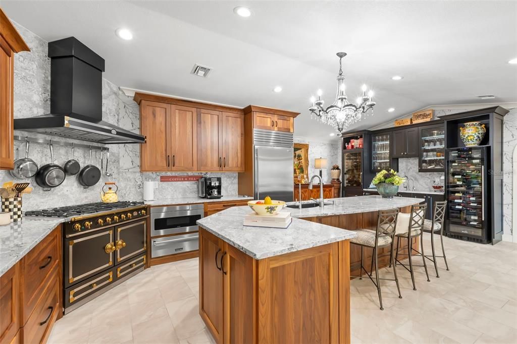 For Sale: $2,149,000 (3 beds, 2 baths, 2663 Square Feet)