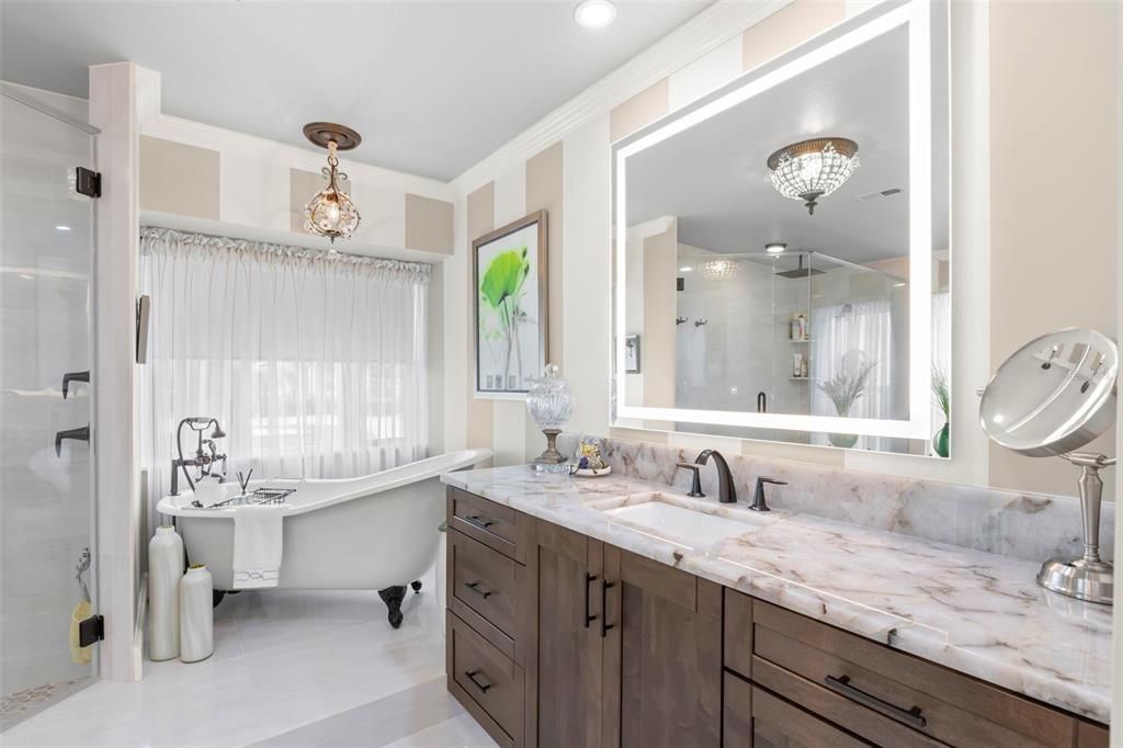 For Sale: $2,149,000 (3 beds, 2 baths, 2663 Square Feet)