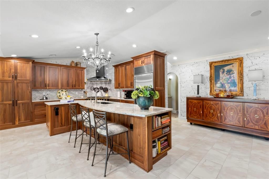 For Sale: $2,149,000 (3 beds, 2 baths, 2663 Square Feet)