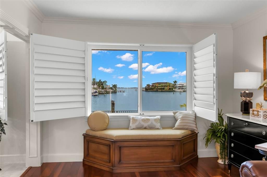 For Sale: $2,149,000 (3 beds, 2 baths, 2663 Square Feet)