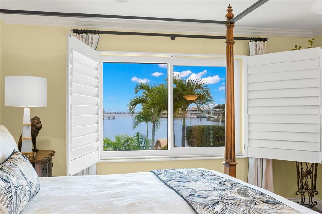 For Sale: $2,149,000 (3 beds, 2 baths, 2663 Square Feet)