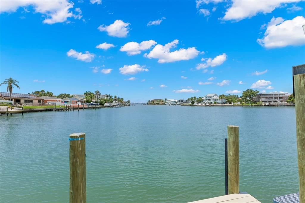 For Sale: $2,149,000 (3 beds, 2 baths, 2663 Square Feet)