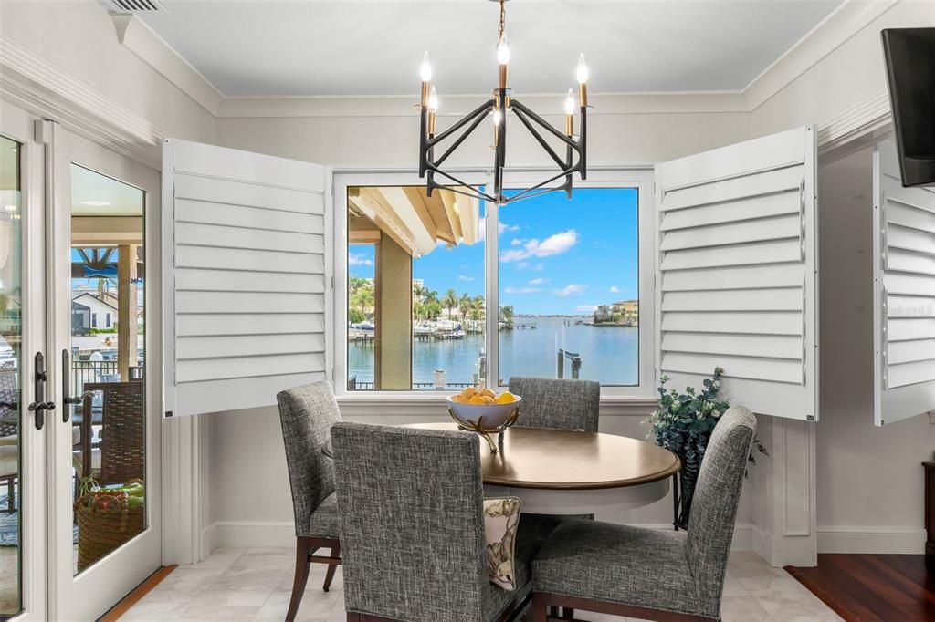 For Sale: $2,149,000 (3 beds, 2 baths, 2663 Square Feet)