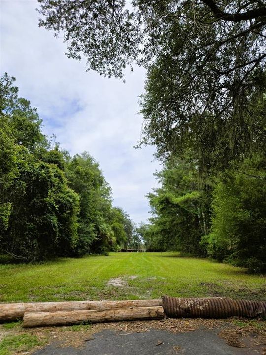 待售: $274,000 (5.32 acres)