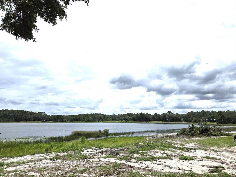 待售: $274,000 (5.32 acres)