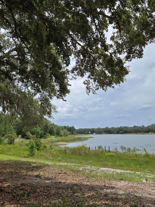 待售: $274,000 (5.32 acres)