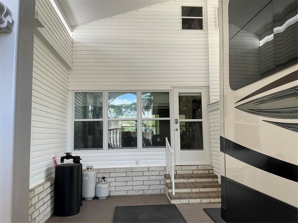 For Sale: $359,500 (3 beds, 2 baths, 1485 Square Feet)