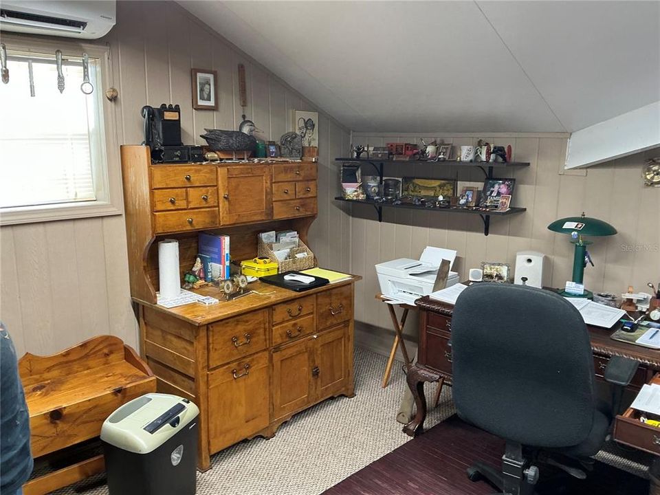 For Sale: $359,500 (3 beds, 2 baths, 1485 Square Feet)