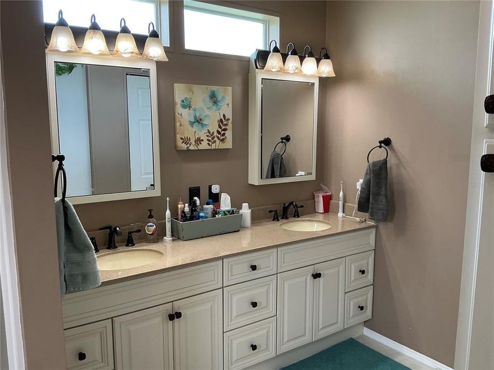 For Sale: $359,500 (3 beds, 2 baths, 1485 Square Feet)