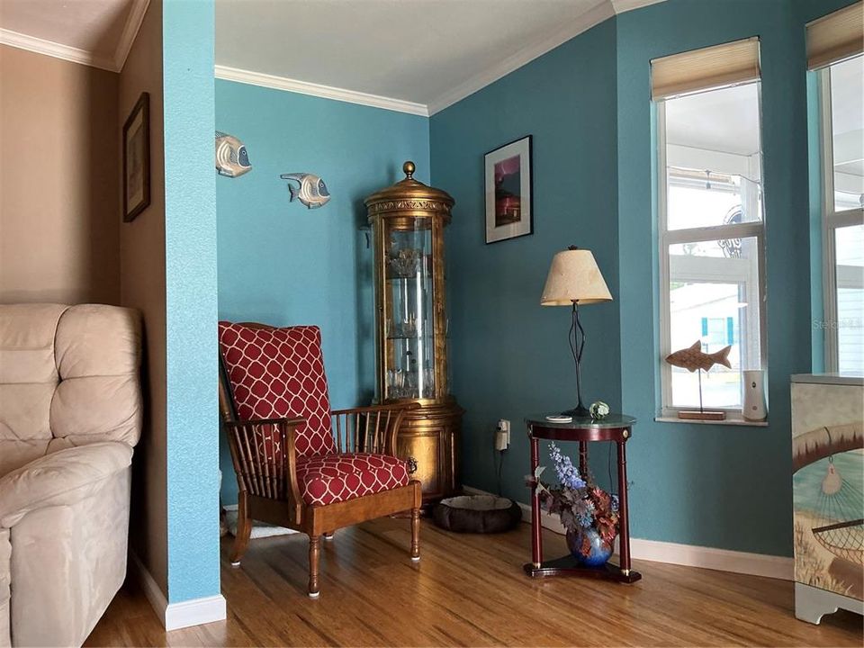 For Sale: $359,500 (3 beds, 2 baths, 1485 Square Feet)