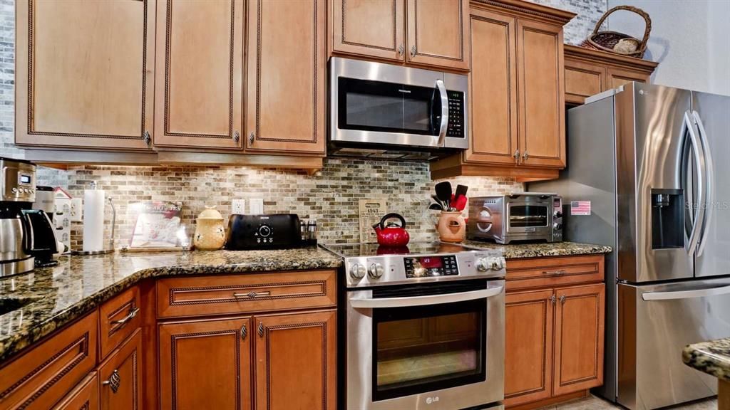 Active With Contract: $678,000 (4 beds, 3 baths, 2416 Square Feet)