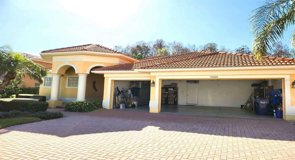 Active With Contract: $678,000 (4 beds, 3 baths, 2416 Square Feet)