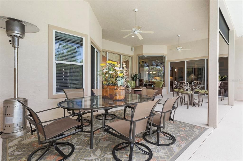 Activo con contrato: $859,000 (4 camas, 4 baños, 3030 Pies cuadrados)