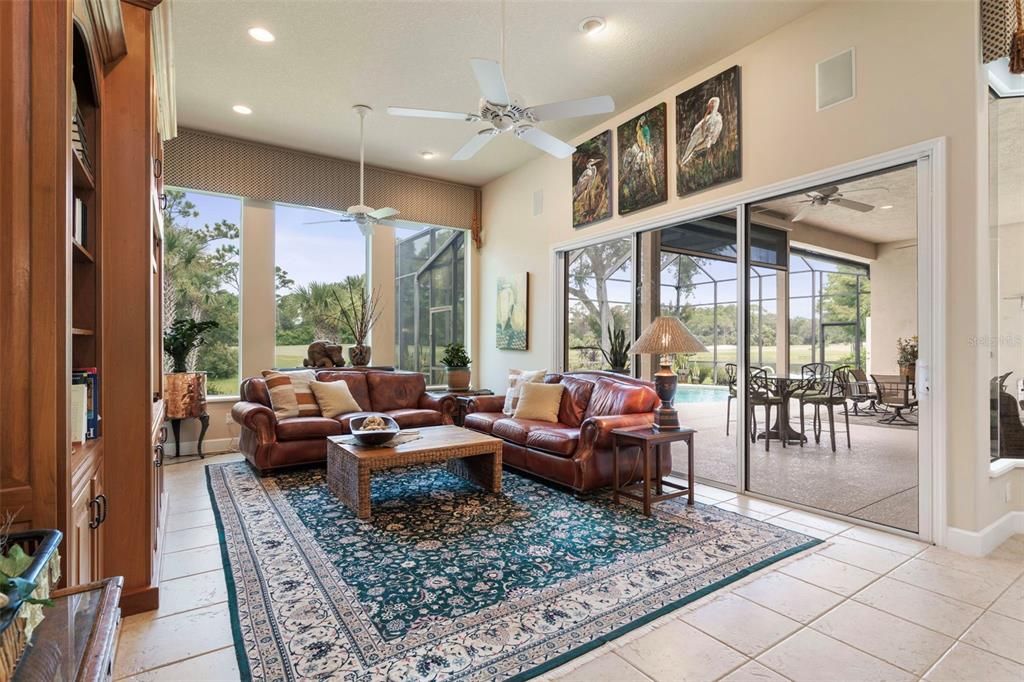 Activo con contrato: $859,000 (4 camas, 4 baños, 3030 Pies cuadrados)