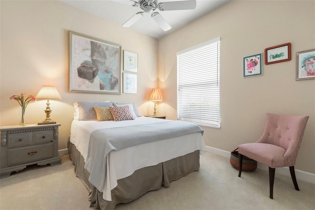 Activo con contrato: $859,000 (4 camas, 4 baños, 3030 Pies cuadrados)