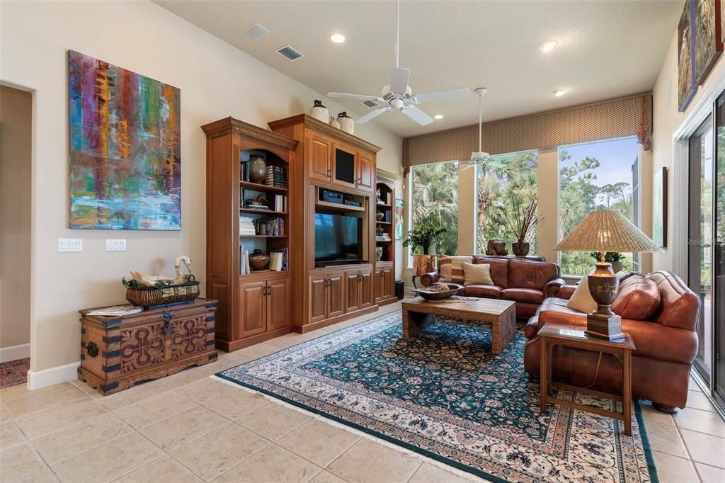 Activo con contrato: $859,000 (4 camas, 4 baños, 3030 Pies cuadrados)