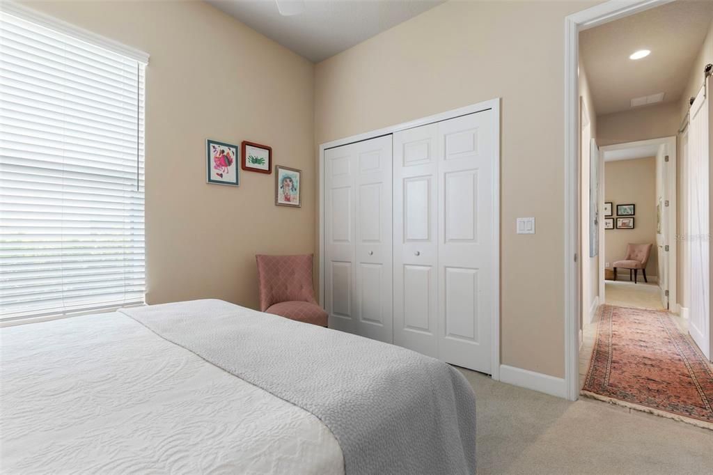 Activo con contrato: $859,000 (4 camas, 4 baños, 3030 Pies cuadrados)