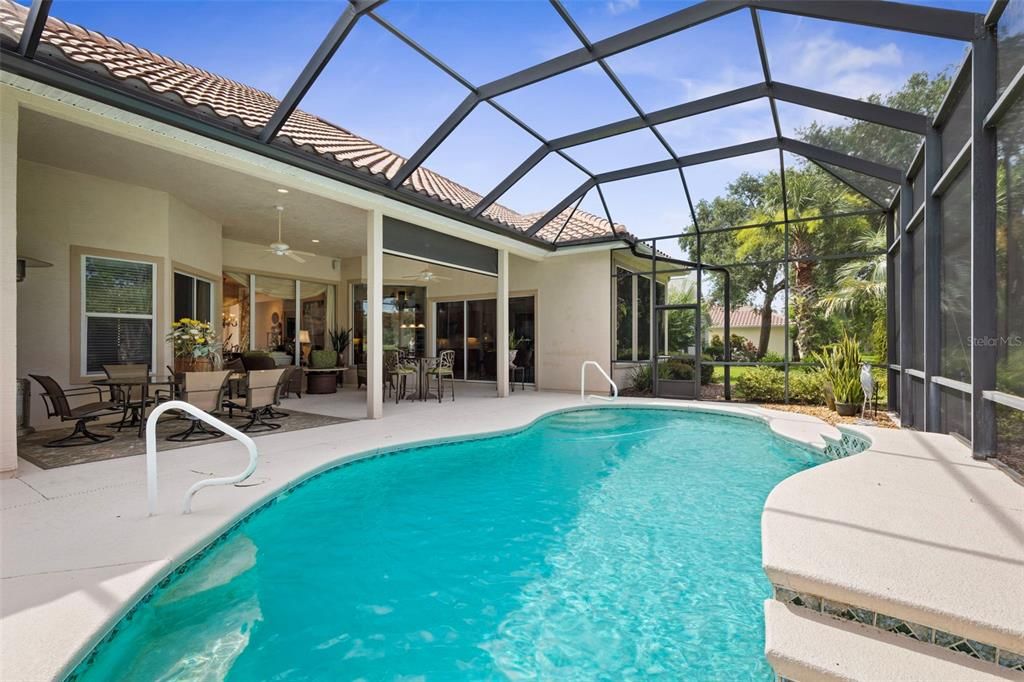 Activo con contrato: $859,000 (4 camas, 4 baños, 3030 Pies cuadrados)