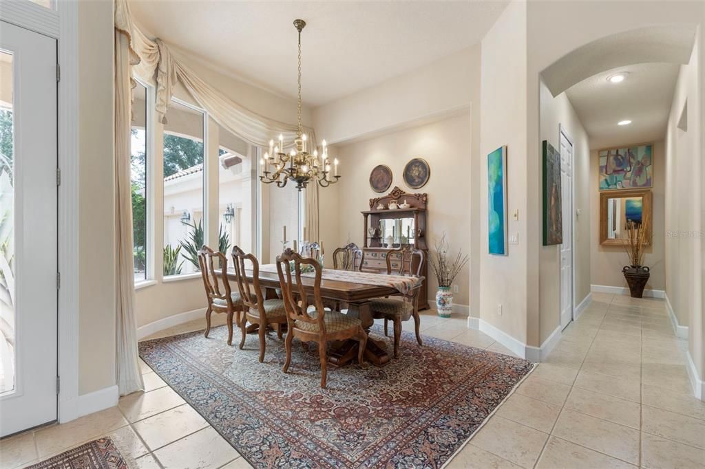 Activo con contrato: $859,000 (4 camas, 4 baños, 3030 Pies cuadrados)