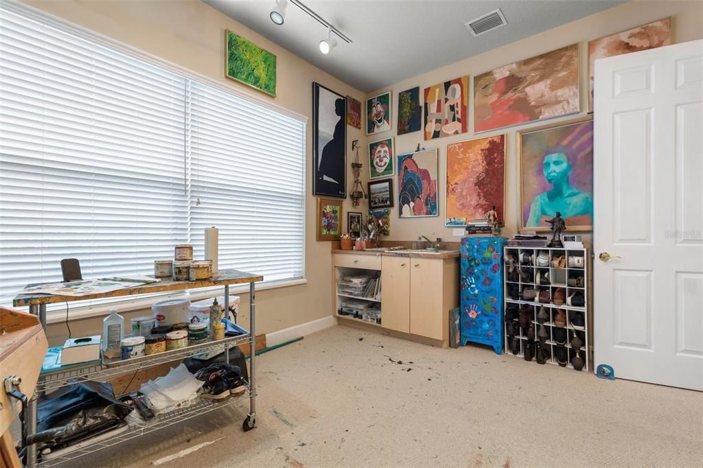 Activo con contrato: $859,000 (4 camas, 4 baños, 3030 Pies cuadrados)