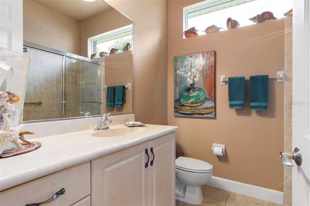 Activo con contrato: $859,000 (4 camas, 4 baños, 3030 Pies cuadrados)