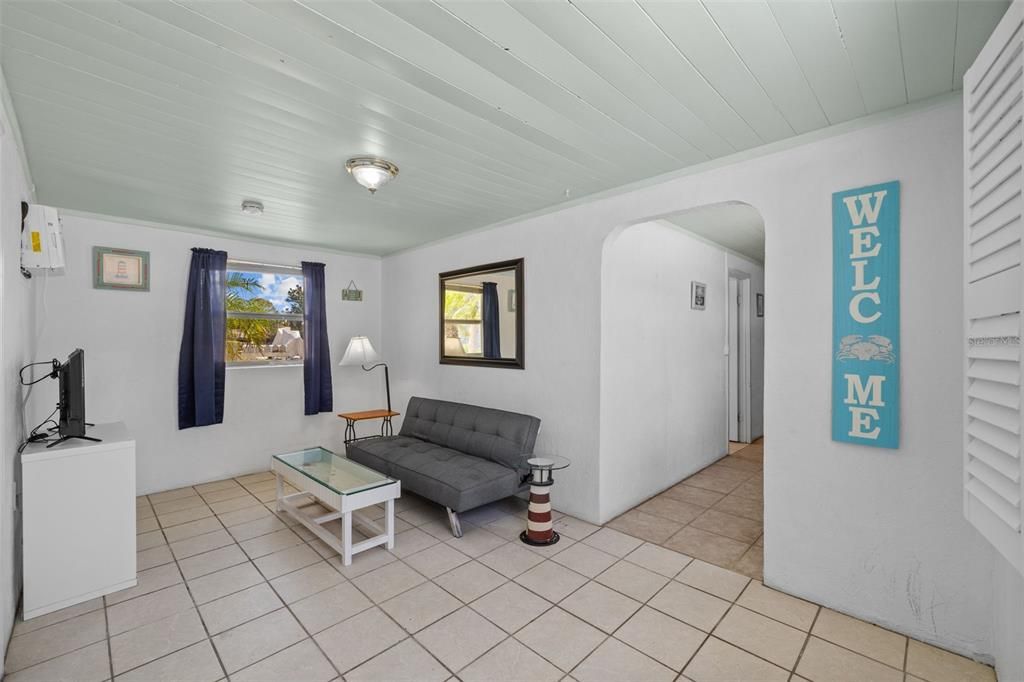 En Venta: $700,000 (5 camas, 0 baños, 2621 Pies cuadrados)