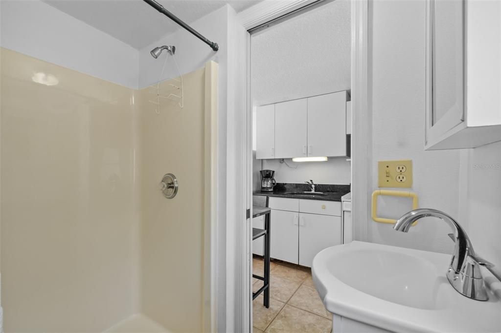 En Venta: $700,000 (5 camas, 0 baños, 2621 Pies cuadrados)