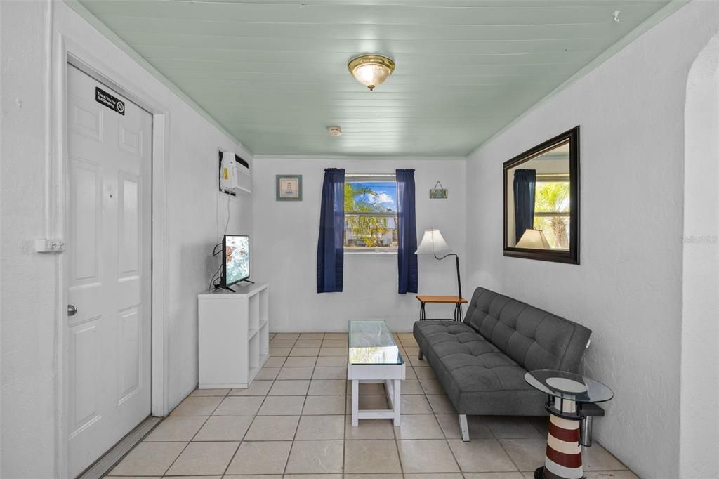 En Venta: $700,000 (5 camas, 0 baños, 2621 Pies cuadrados)